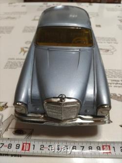 Vintage Ichiko Mercedes Benz 300SE Tinplate Toy Car Made in Japan Collectible