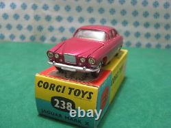 Vintage Jaguar Mark X 1/43 Corgi Toys 238 mint IN Box