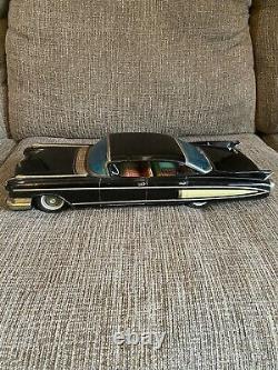 Vintage Japan Tin Toy Cadillac Friction Car 18 Yonezawa