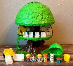 Vintage Kenner Tree Tots Family Tree House Dog House People Figures Car 1975