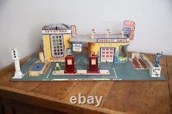 Vintage Keystone Toys Garage Service Gas Station Bus car playset gas pumps