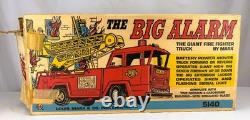 Vintage Marx Toys The Big Alarm Fire Truck Engine No 7 with Box & Figures 5140