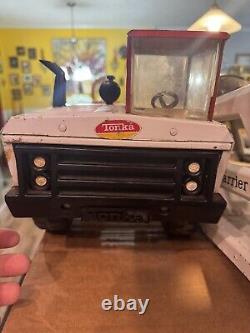 Vintage Mighty Tonka Car Carrier Red White Pressed Steel Toy Truck 31 vtg metal