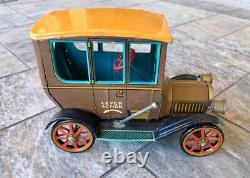 Vintage Old Timers Lever Action Motor Modern Toys Tin Car No. 9 with Box