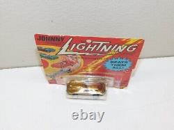 Vintage Original 1970 Johnny Lightning Topper Toy Opening Hood Jaguar XKE Carded