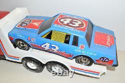 Vintage RICHARD PETTY RACING SET Stock Car Race Car Hauler Trailer Gay Toys