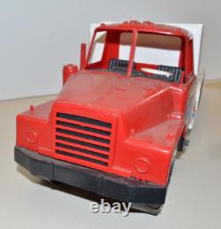 Vintage RICHARD PETTY RACING SET Stock Car Race Car Hauler Trailer Gay Toys