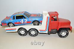 Vintage RICHARD PETTY RACING SET Stock Car Race Car Hauler Trailer Gay Toys