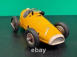 Vintage Schuco 1070 Grand Prix Racer No. 7 Wind-Up Car Tin Toy Germany with Key