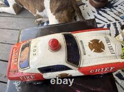 Vintage Taiyo Fire Chief C-703 Tin Battery Operated Toy Car Japan Untested 504s