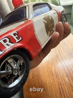 Vintage Taiyo Fire Chief C-703 Tin Battery Operated Toy Car Japan Untested 504s