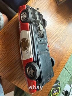Vintage Taiyo Fire Chief C-703 Tin Battery Operated Toy Car Japan Untested 504s