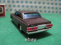 Vintage Toyota Crown Royal Saloon 1/40 G-135 Diapet Yonezawa toys 01537