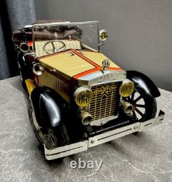 Vintage USSR Tin Toy Phaeton Car Soviet Big Model Toy Car Battery Operated