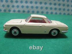 Vintage Volkswagen 1500 Karman Ghia 1/43 Corgi Toys 239