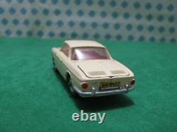 Vintage Volkswagen 1500 Karman Ghia 1/43 Corgi Toys 239