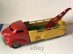 Vintage Wyandotte Toys Service Car Tow Truck Metal 21 Long