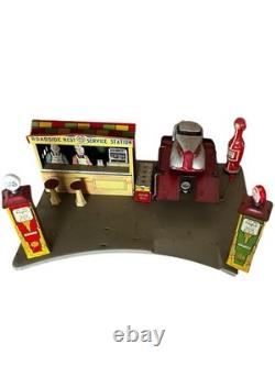 Vtg 1930s Marx ROADSIDE REST SERVICE STATION Tin Toy Marx Coupe Car