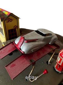 Vtg 1930s Marx ROADSIDE REST SERVICE STATION Tin Toy Marx Coupe Car