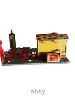 Vtg 1930s Marx ROADSIDE REST SERVICE STATION Tin Toy Marx Coupe Car