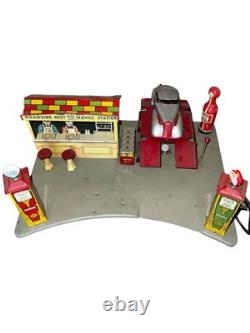 Vtg 1930s Marx ROADSIDE REST SERVICE STATION Tin Toy Marx Coupe Car