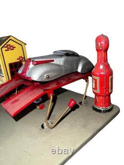 Vtg 1930s Marx ROADSIDE REST SERVICE STATION Tin Toy Marx Coupe Car