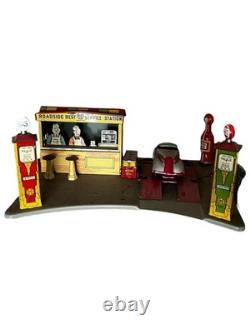 Vtg 1930s Marx ROADSIDE REST SERVICE STATION Tin Toy Marx Coupe Car