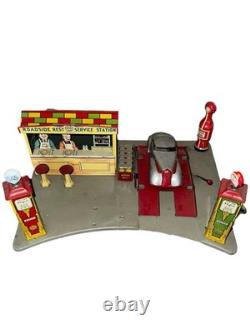 Vtg 1930s Marx ROADSIDE REST SERVICE STATION Tin Toy Marx Coupe Car