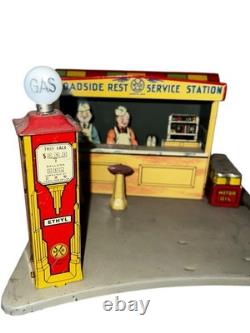 Vtg 1930s Marx ROADSIDE REST SERVICE STATION Tin Toy Marx Coupe Car