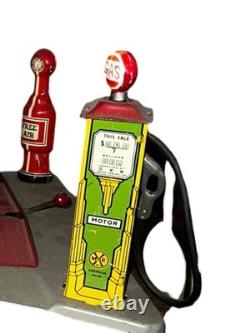 Vtg 1930s Marx ROADSIDE REST SERVICE STATION Tin Toy Marx Coupe Car
