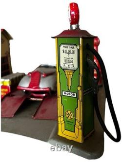 Vtg 1930s Marx ROADSIDE REST SERVICE STATION Tin Toy Marx Coupe Car