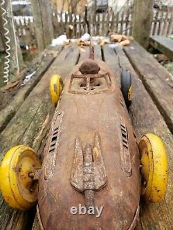 Vtg. 1950s Japan Yonezawa Atom Racer Tin Friction Race Car Rusty Gold