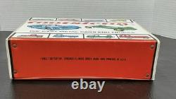 Vtg 1968 Tootsie Toy Carrying Case Holder with30 Die Cast Metal Car Truck