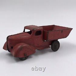 Wyandotte Red Pressed Steel Dump Truck 6 in Long Toy Car with Dumping Bed VTG 30's