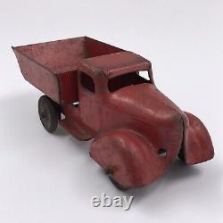 Wyandotte Red Pressed Steel Dump Truck 6 in Long Toy Car with Dumping Bed VTG 30's