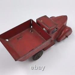 Wyandotte Red Pressed Steel Dump Truck 6 in Long Toy Car with Dumping Bed VTG 30's